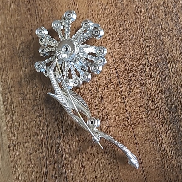 VINTAGE Rhinestone Flower Brooch - Picture 3 of 3